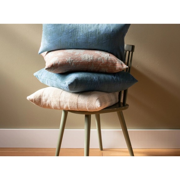 Schoolhouse Jacquard Lumbar Pillow - Thumbnail 3